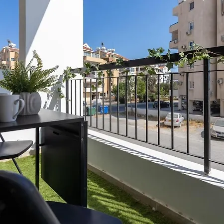 Lejlighed Quartz - Cozy W Balcony In Larnaca